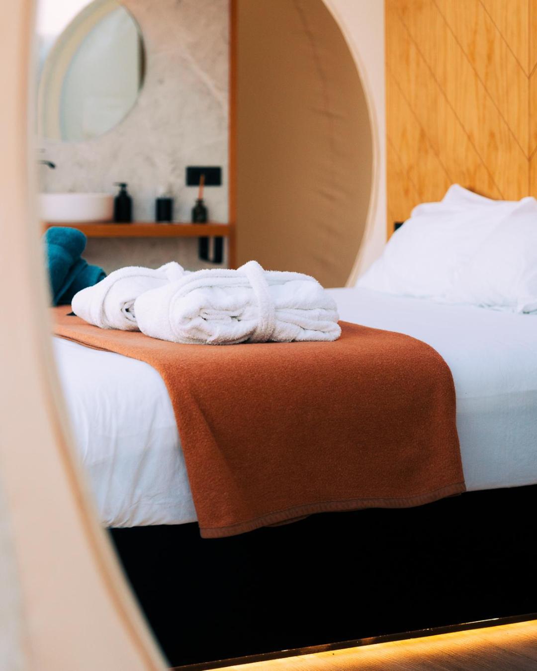 Glamping Balu Hotel Monesterio Ngoại thất bức ảnh